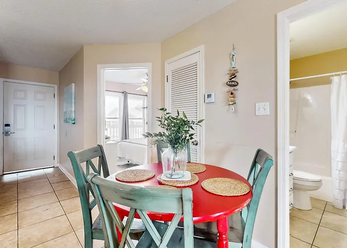 Holiday home Waterfront With Shared Outdoor Pool Furnished Balcony & Access